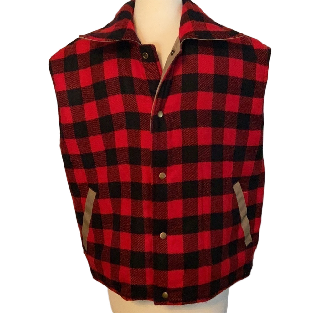 Avalanche Mountain Wear Reversible Vest Men’s L Khaki Red Black Buffalo Plaid
